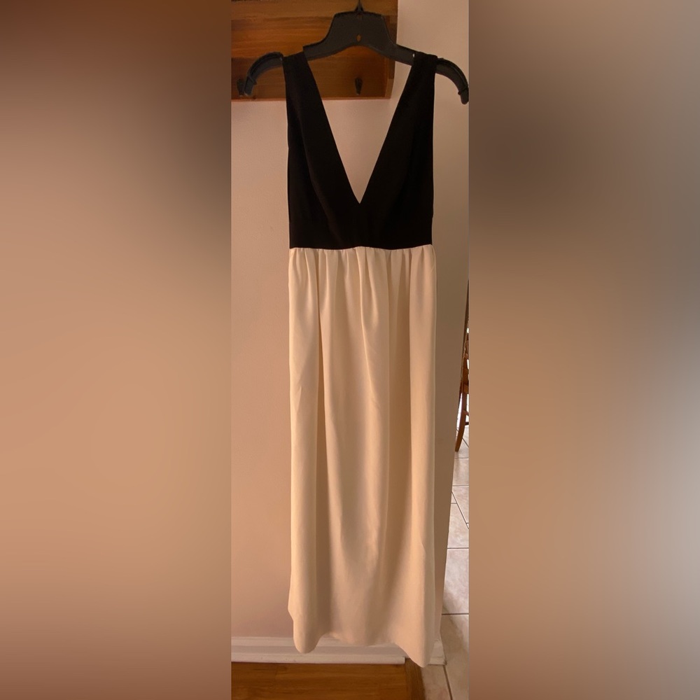 Dress - Picture 3 of 5
